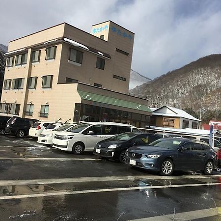 Hotel Onsen Minshuku Yutakaya Yuzawa  Zewnętrze zdjęcie